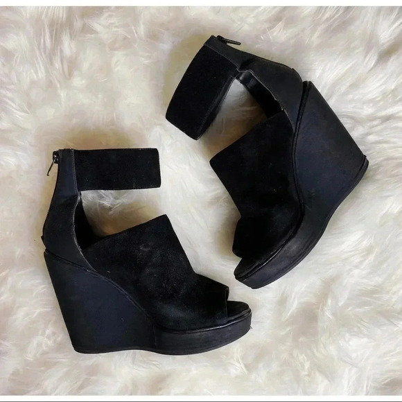 Black Deena & Ozzie Wedge Heels - Picture 2 of 8
